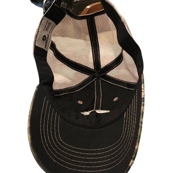 Mossy Oak Mesh and Fabric Hat with adjustable hook and loop closure - Picture 6 of 6